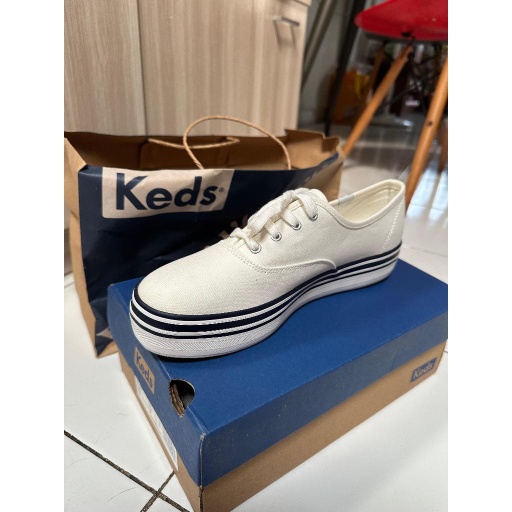 sepatu KEDS white