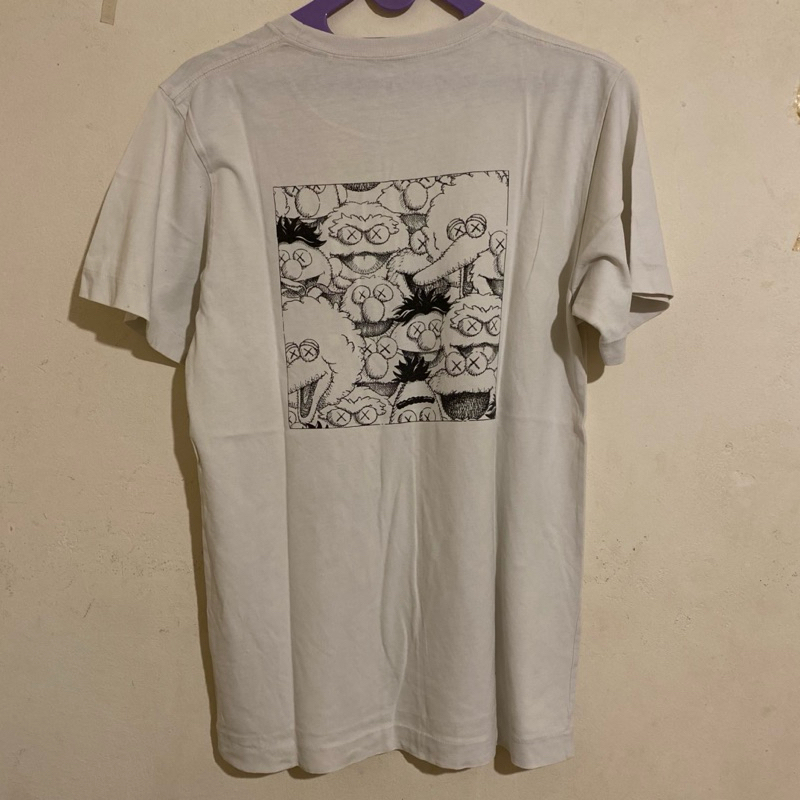 Uniqlo x Kaws pocket