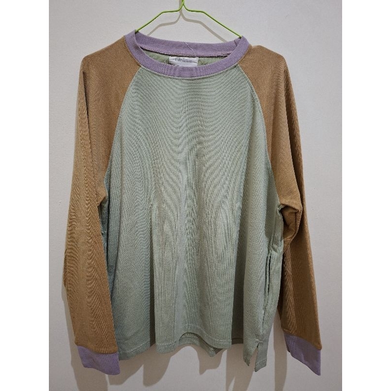 Preloved Kaos Rubylicious