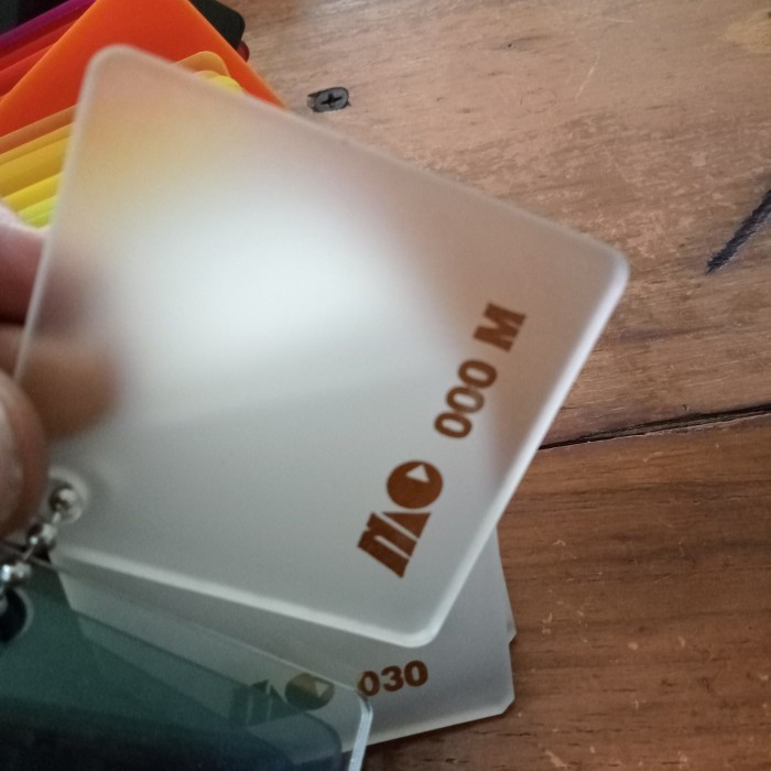 

AKRILIK SANDBLAST 2MM | KODE 000M DAN 030M MC | ACRYLIC SANDBLAST