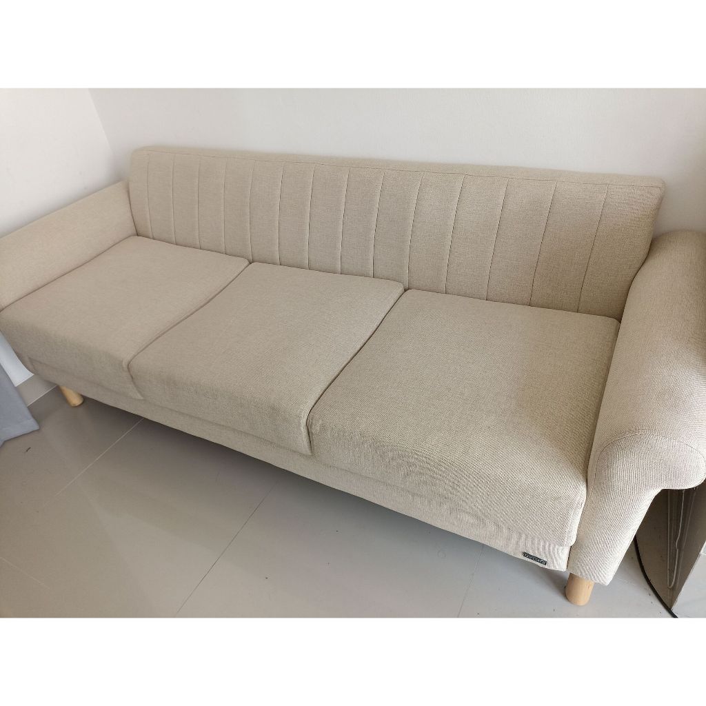 PRELOVED Second SOFA ISIRUMA 3 SEATER + 1 KURSI STOOL