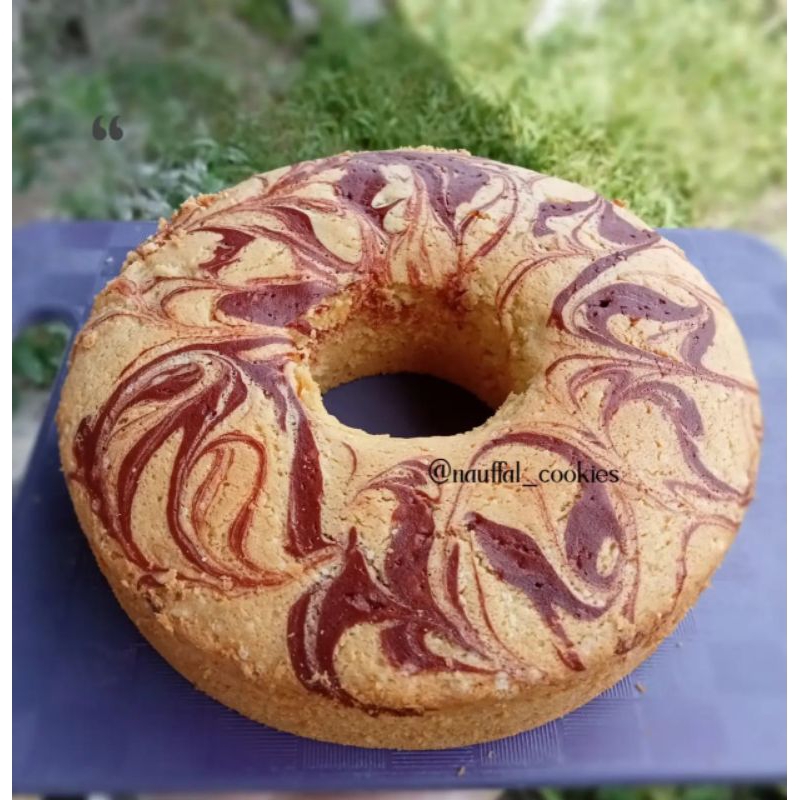 

BOLU MARMER BOLU PANGGANG MOTIF MARMER LOYANG UKURAN 24CM 800g