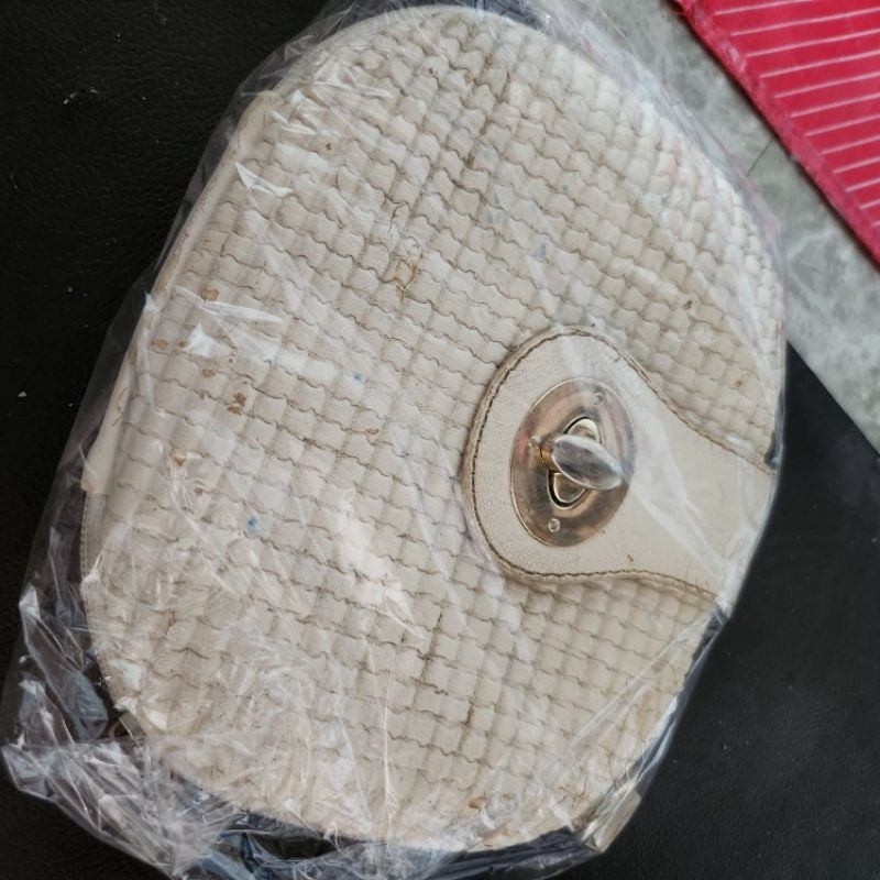 tas selempang wanita preloved