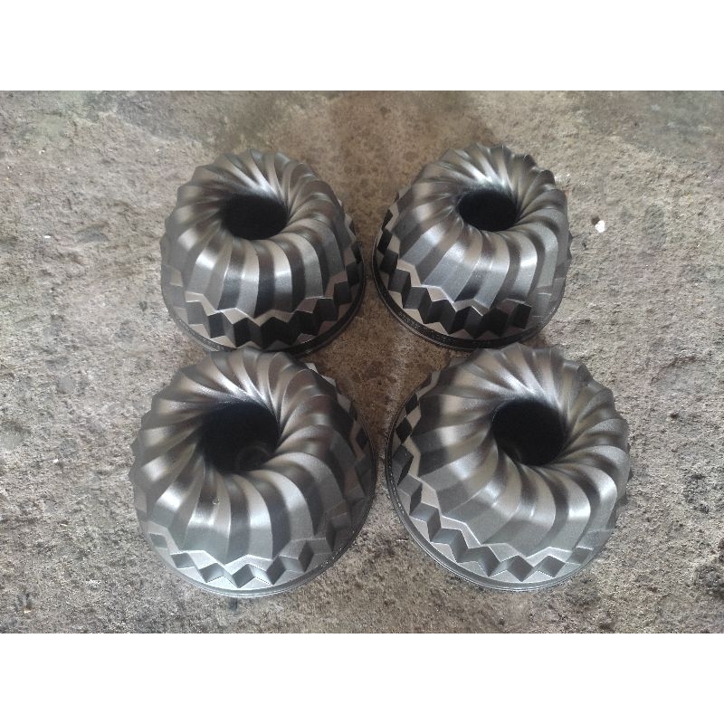 Dop tengah wheldop tutup velg truk