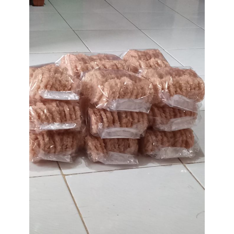 

Rengginang Terasi di jamin gurih 100% ketan asli tidak pakai campuran beras dan ukuran per pcs besar bukan mini
