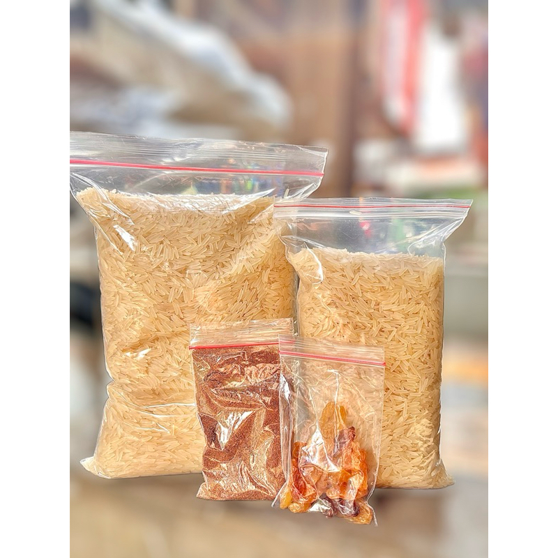 

Paket Nasi Kebuli beras Basmati 500 gram + bumbu dan kismis