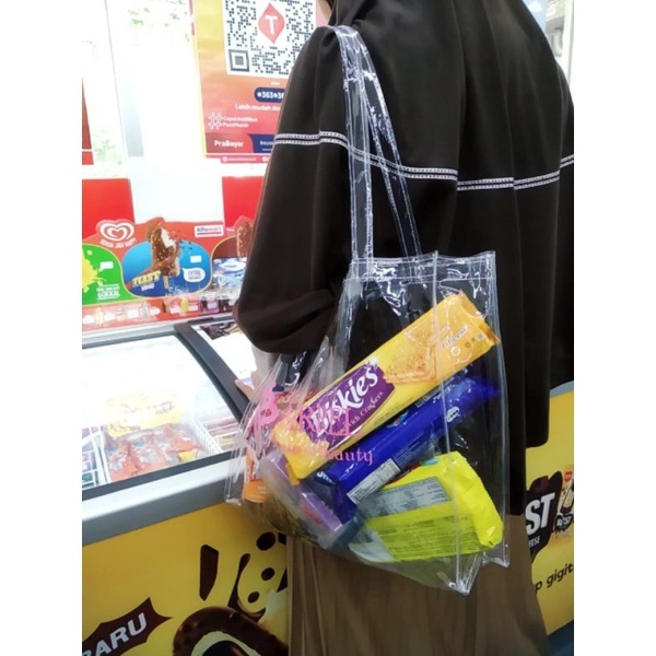 

Tas Mika Transparan P40xL10xT35 Goodie Bag Hampers