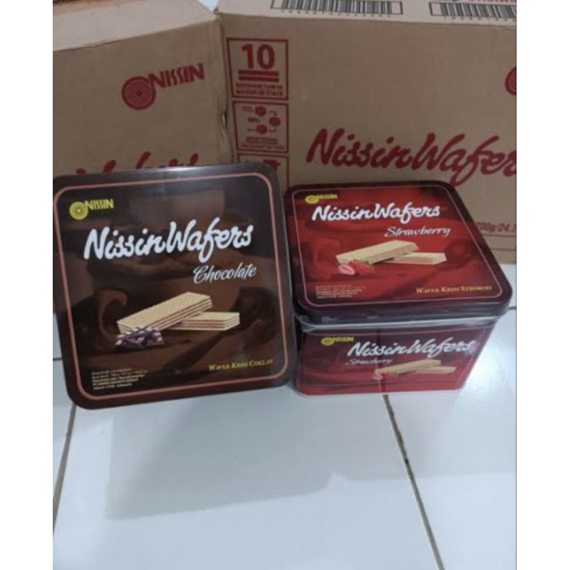 Nissin Wafer Deluxe 700gr Strawberry Chocolate
