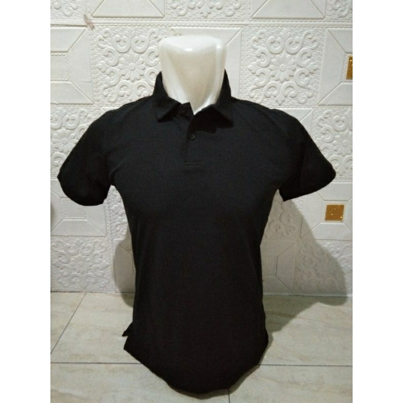 Kaos kerah pria Hitam polos