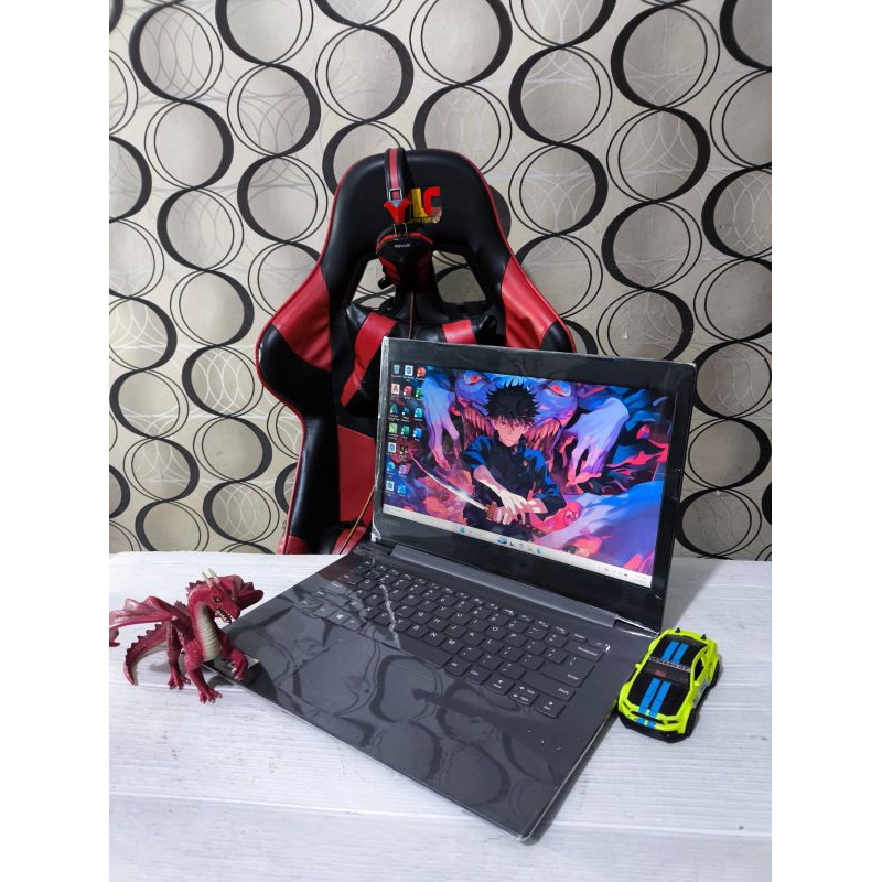 Laptop Lenovo Ideapad 330-81D5 Slim SUPER TIPIS [RAM 8GB + SSD]