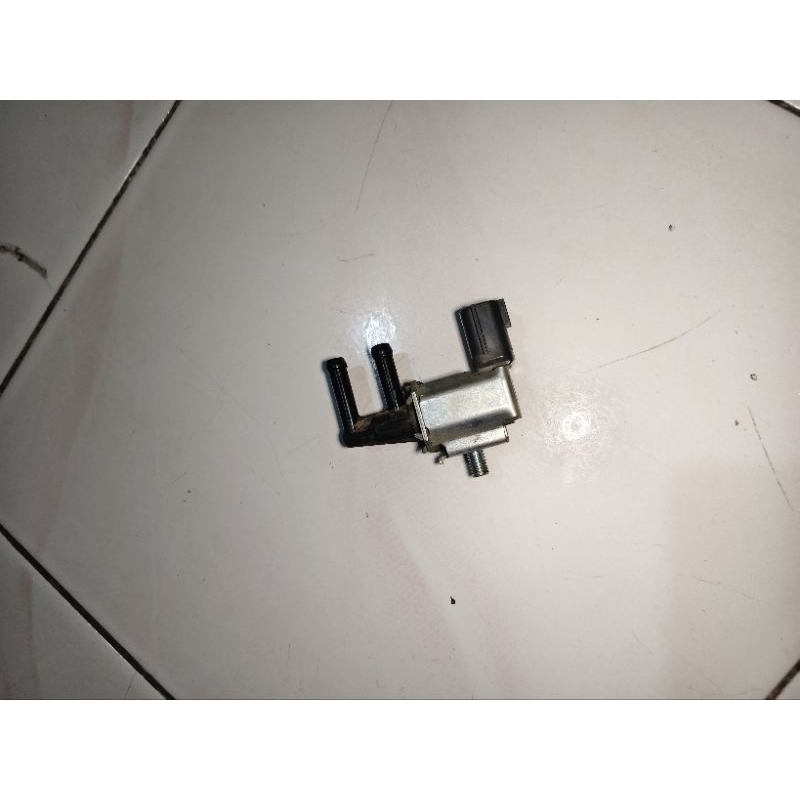 SOLENOID SWITCH IDLE UP VACUM AC SUZUKI APV FUTURA INJEKSI