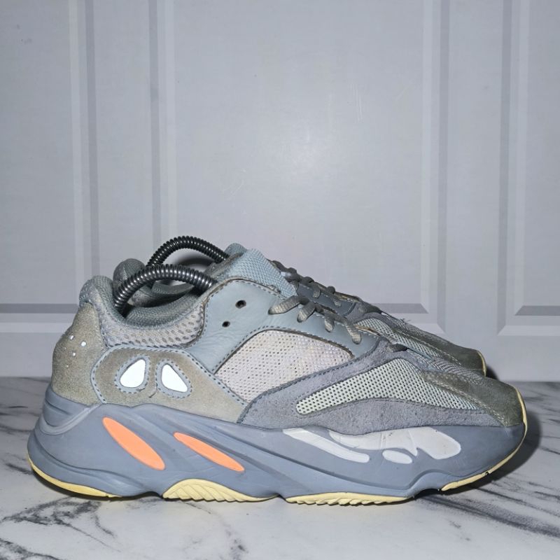 adidas yeezy 700 inertia size 40.5