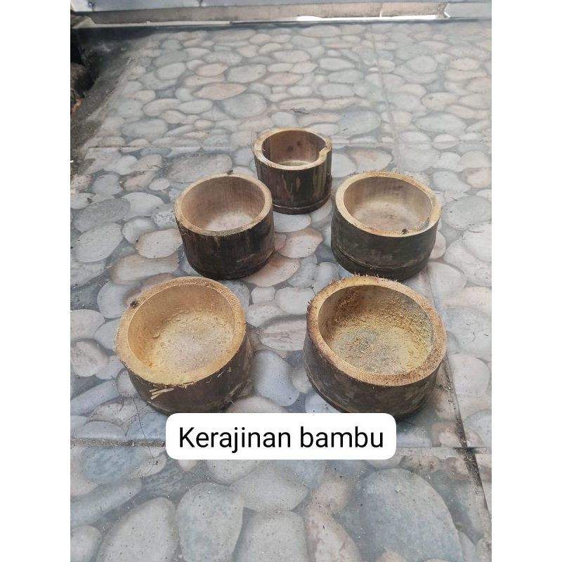 cepuk ayam,tempat minum dan tempat pakan ayam,burung,dari bambu asli