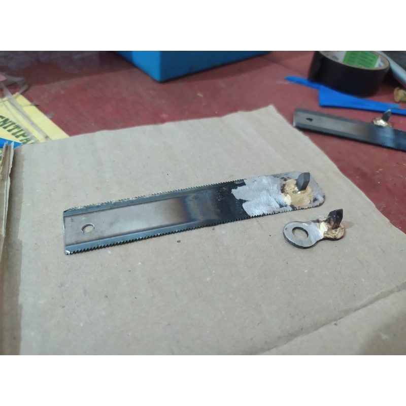 platina baja Widia model lancip