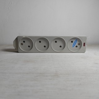 Nerrd Stop Kontak Gepeng 4 Lubang Murah Linux