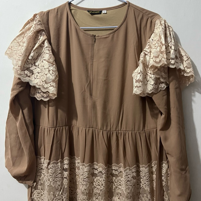 Preloved Ghaisani Dress Brokat