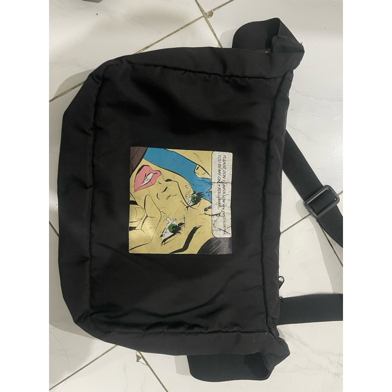 tas slempang skena