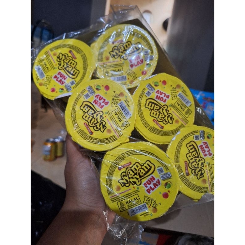 

Nyam-nyam fun play 1pak isi 12pcs