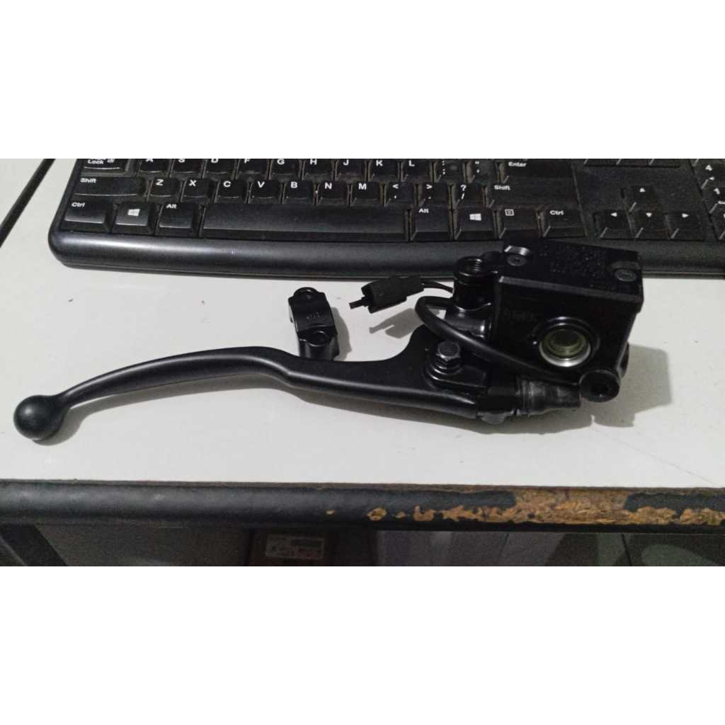 MASTER REM ATAS  ASSY VIXION OLD NVA NVL 3C1-F583T-03 ORIGINAL