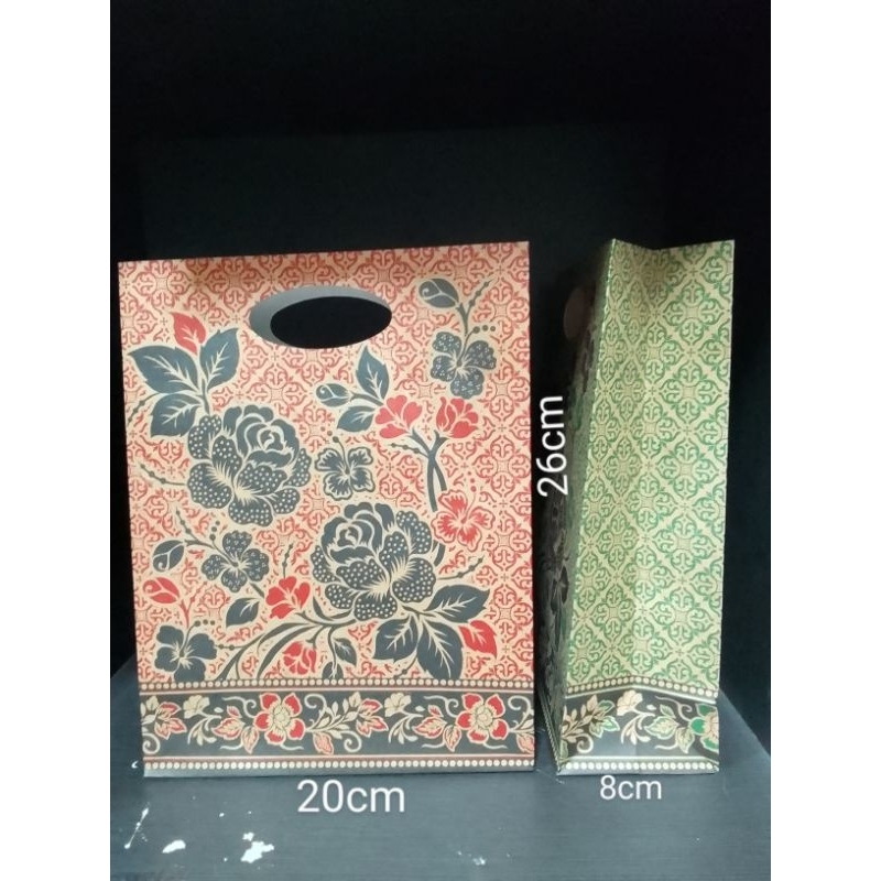 

(1 PCS) PAPERBAG BATIK TANPA TALI OKEY A ECER(26x22x8cm)
