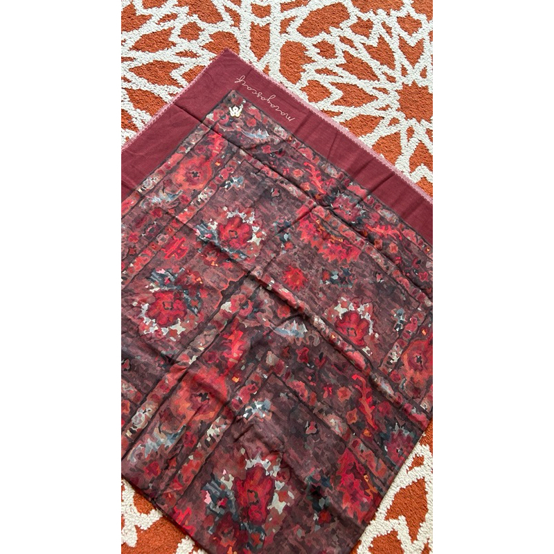 Maraya scarf maroon