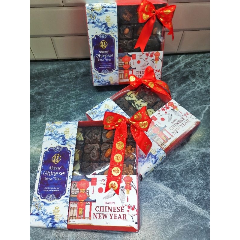 

HAMPERS BROWNIES FUDGE POTONG SIZE 20X20