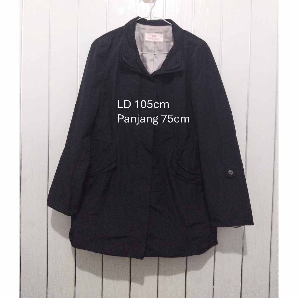 PL/Preloved Jaket Nylon tebal wanita