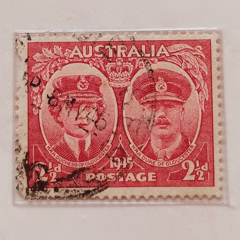 

(AA) Perangko Australia 1945 Arrival of the new Governor-General - Duchess and Duke of Gloucester 2 ½ penny Used