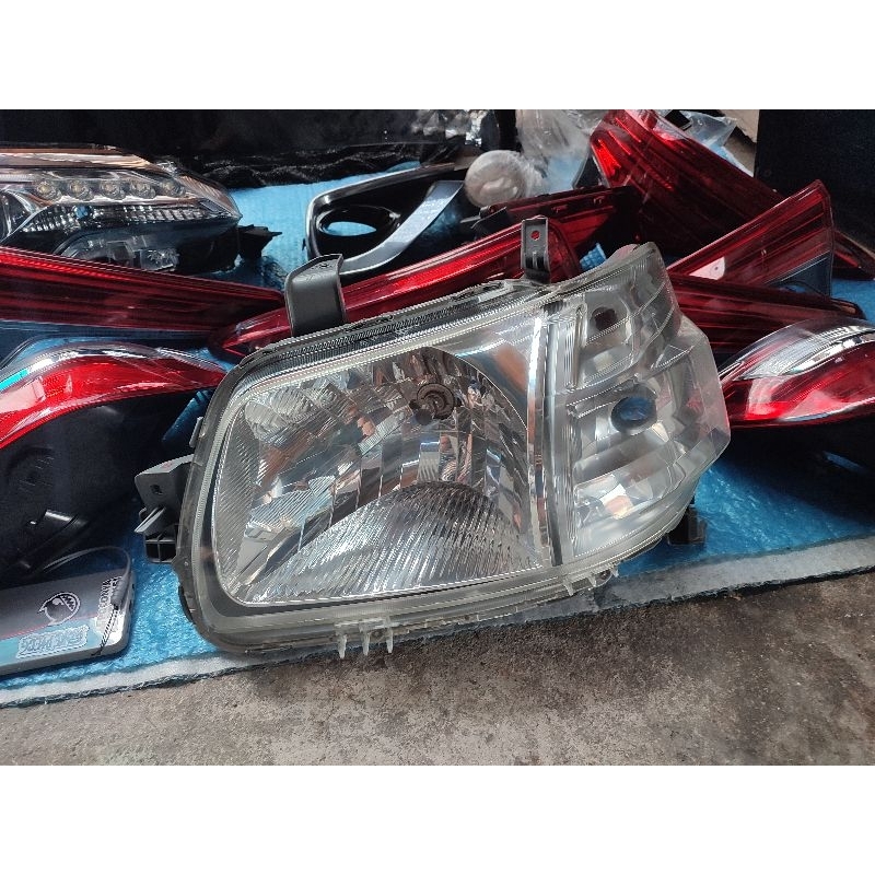 Headlamp lampu depan Mobil Grandmax Original