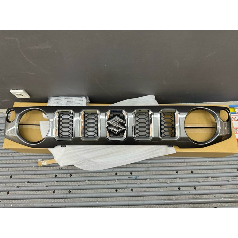 Front Grill Jimny 5 Pintu