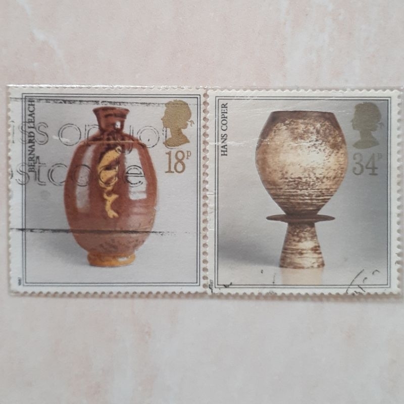 

Perangko Inggris Britania Raya Pottery Tahun 1987 set 2pcs