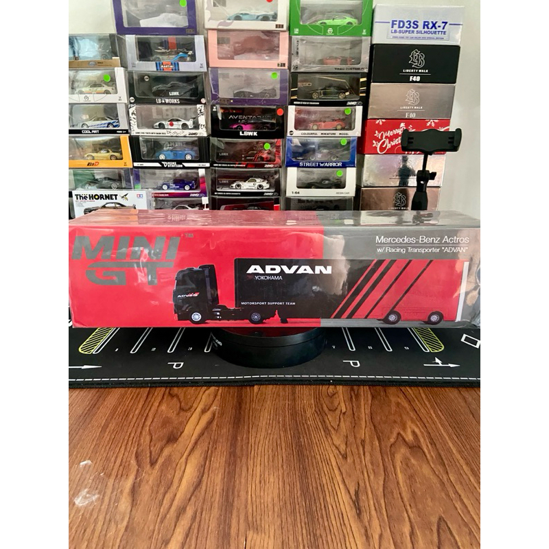 Mini GT 741 Mercedes Benz Actros Racing Transporter Advan