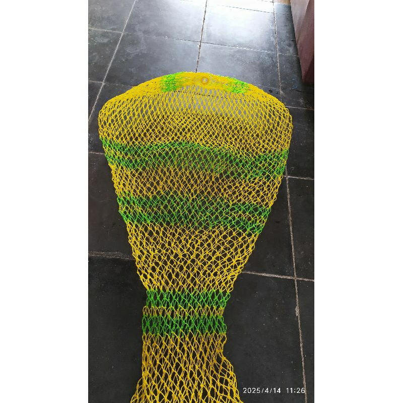 CUSTOM KERAMBA KOJA IKAN RAJUT
