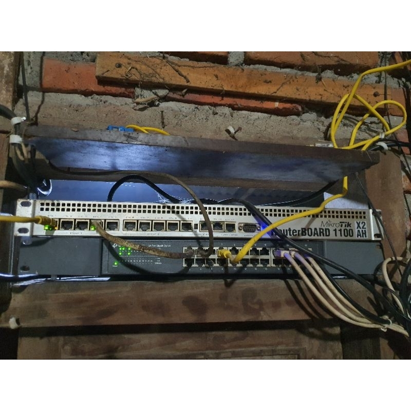 mikrotik rb1100 ahx2