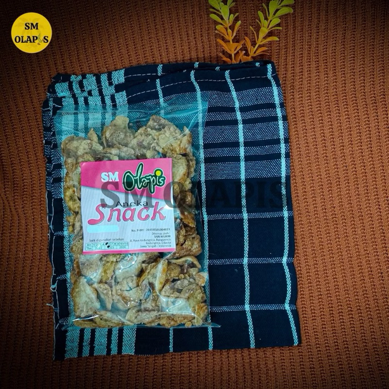 

(Oleholeh.id) Emping mlinjo pedas manis oleh oleh khas Cilacap
