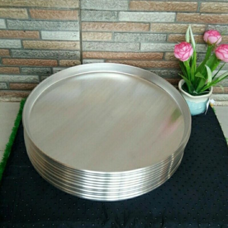 cetakan pizza/loyang pizza bahan alumunium tebal ukuran mulai dari 8cm. s/d. 30cm dengan tinggi 2cm 