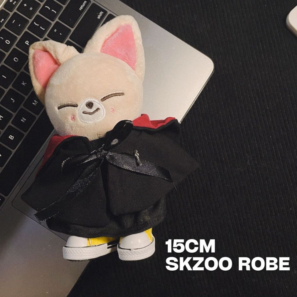 SKZOO ROBE JUBAH 15CM Baju Boneka Stray Kids Wolfchan Leebit Dwaeki Jiniret Han Quokka Bbokari Puppy