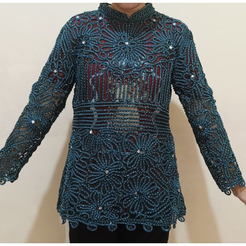 Kebaya Sulam Usus Lampung