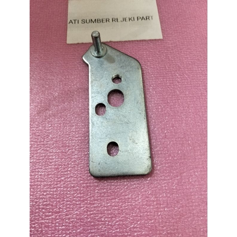 Engsel Kulkas Bawah A