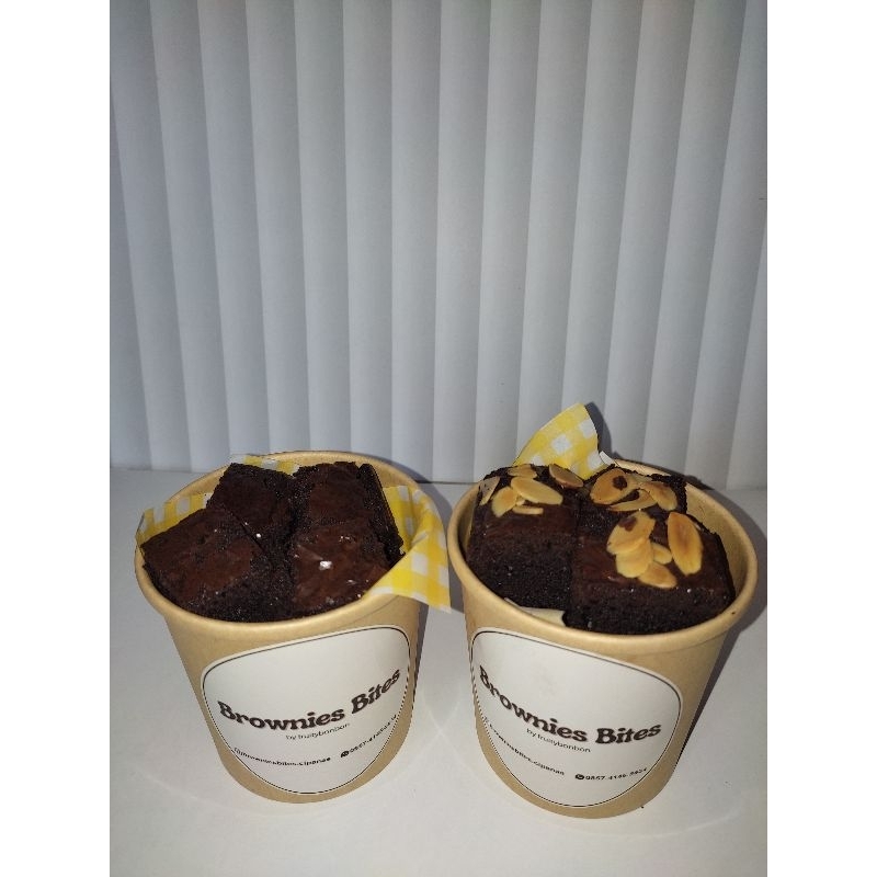 

BROWNIES BITES TOPPING CHOCOCHIP cup 12 oz