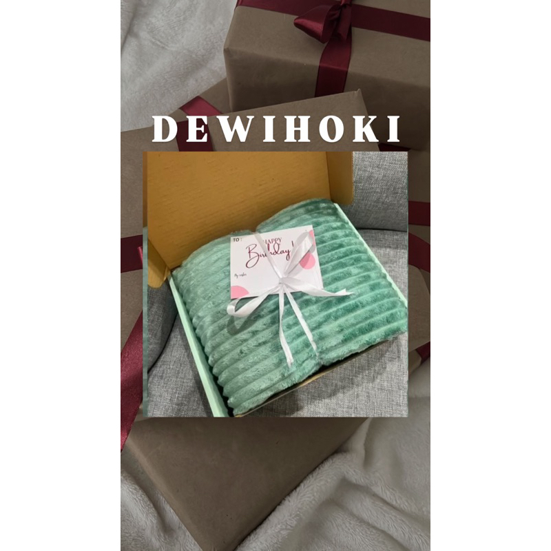 

Ekstra Gift Box / Box Kado / Kotak Kado /Kotak Hampers / Kado Wedding