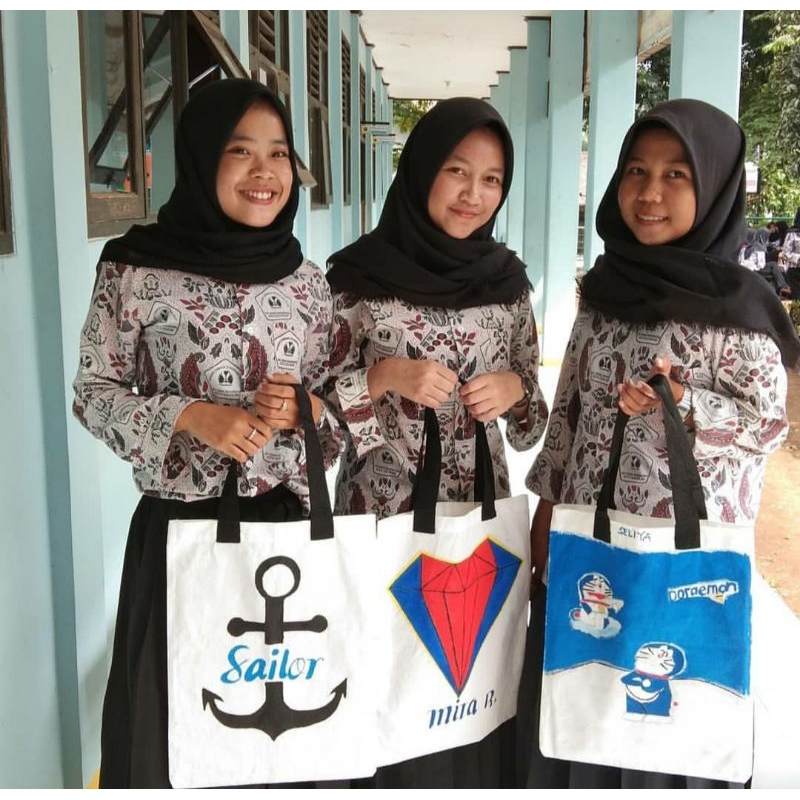 

HJK tas lukis tas blacu