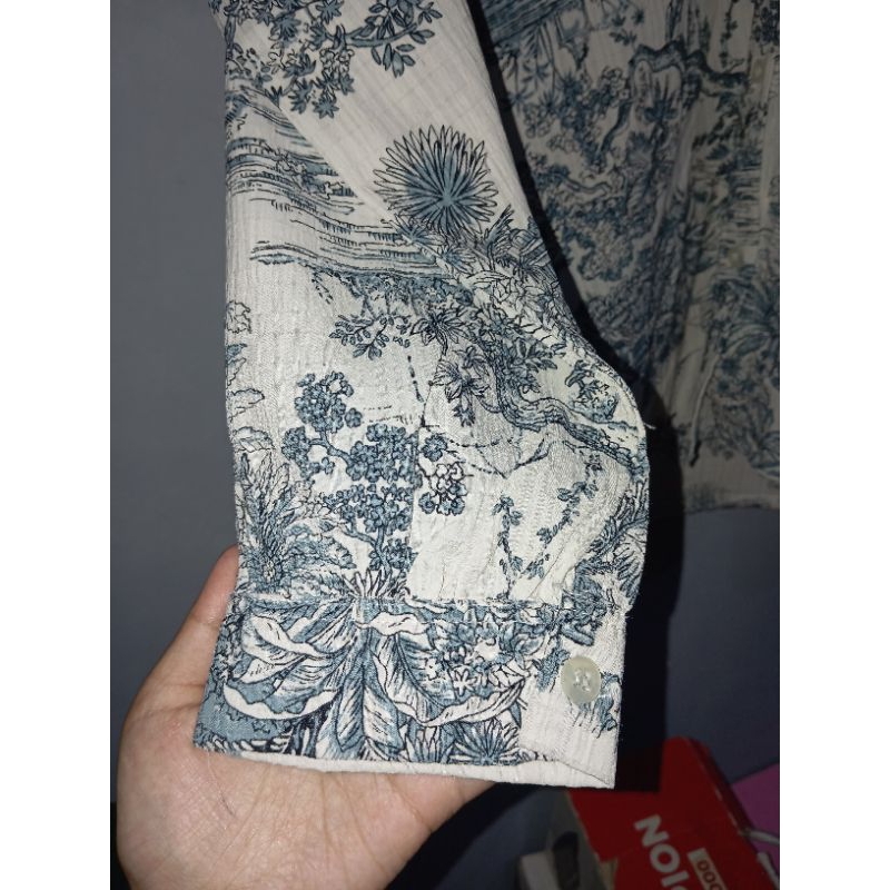 preloved Kemeja motif / kemeja kerja / kemeja motif dior / kemeja vintage / blouse atasan