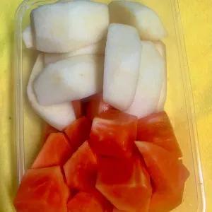 

buah potong fresh mix pepaya dan apel 650 ml