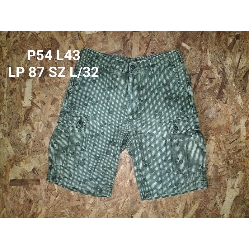 celana pendek avirex