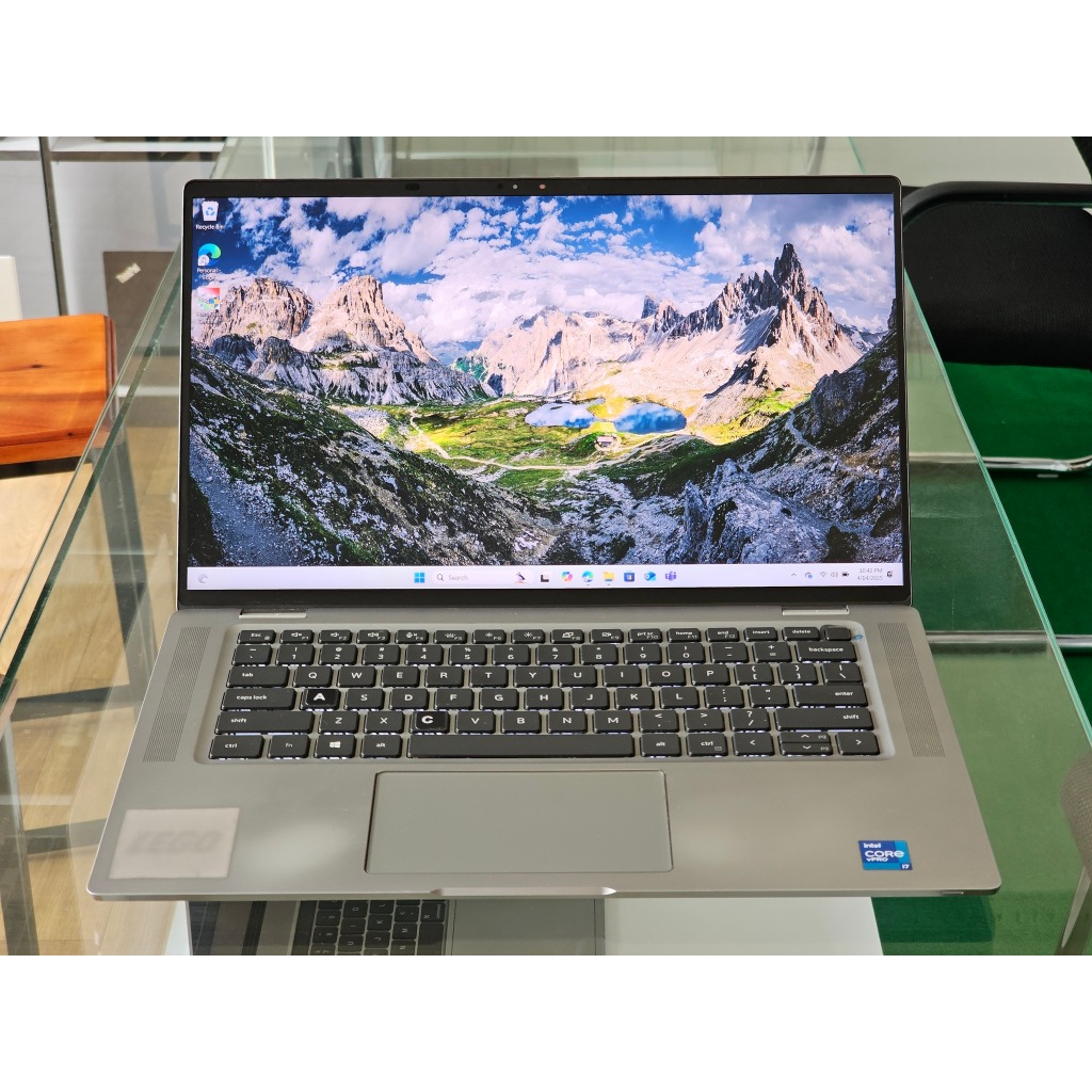DELL Latitude 9520 intel Core i7 Gen 11 vPro Ram 16 GB Slim ringan kencang premium businees laptop