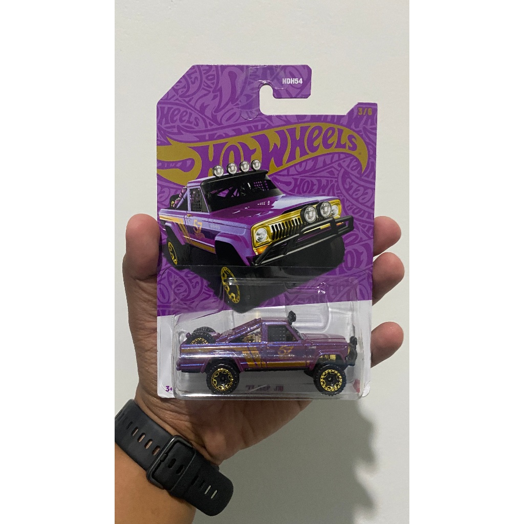 Jeep J10 Hot Wheels 57th Anniversary Edition