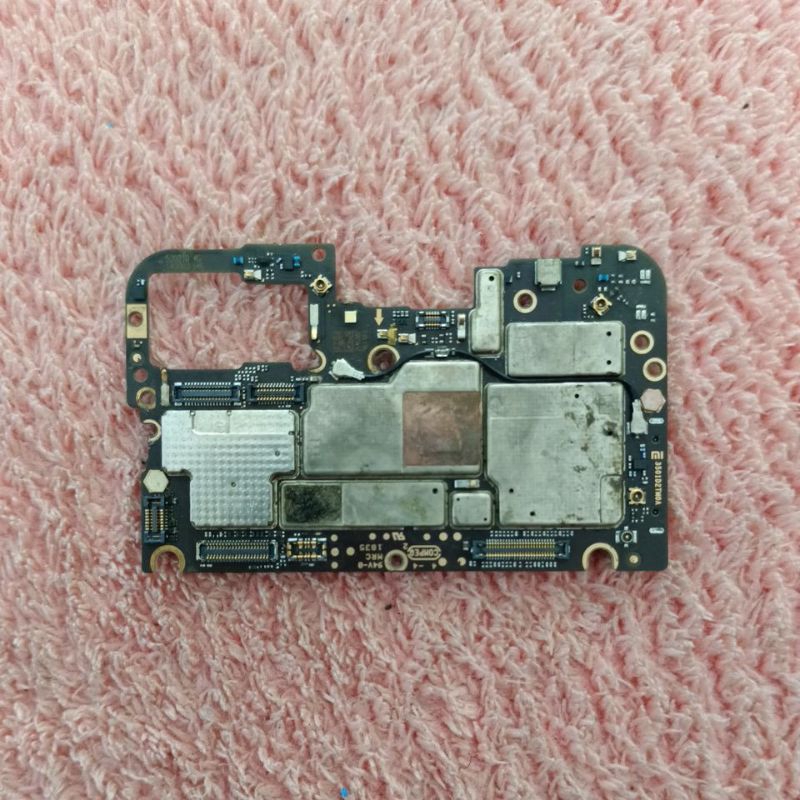 MESIN XIAOMI MI 8 LITE MATI TOTAL MESIN MASIH SEGEL BELOM PERNAH SERVIS