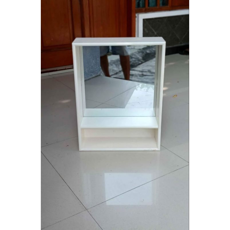 Cermin dinding ifurnholic like new