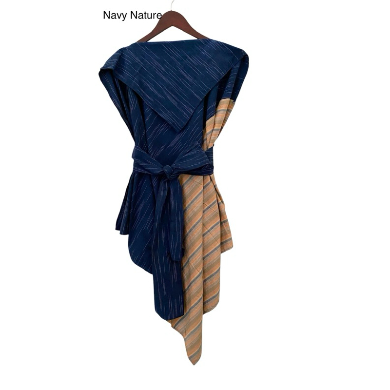 Atasan  tenun lurik wanita